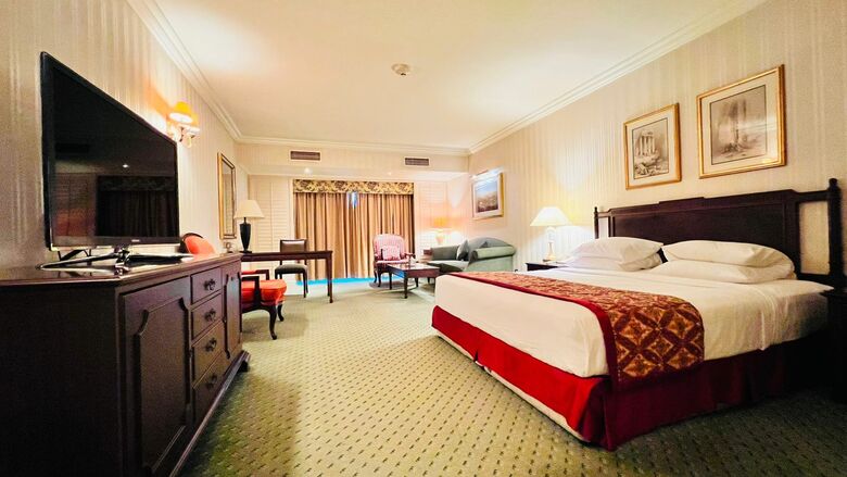 The Bristol Hotel Dubai