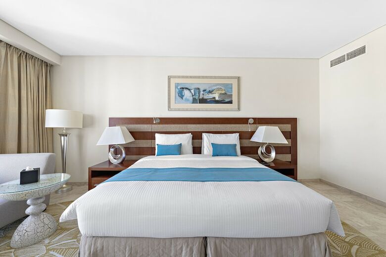 Hotel Oasis Beach Tower