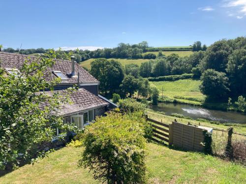 Hillyfield