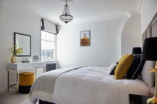 Lorna House Totnes