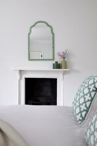 Lorna House Totnes