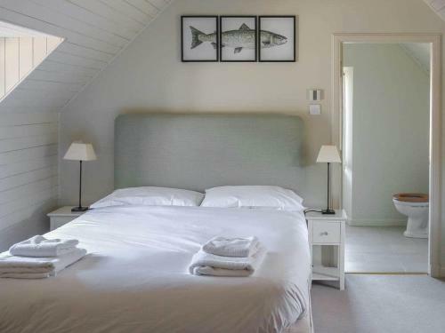 Waterside Lodge