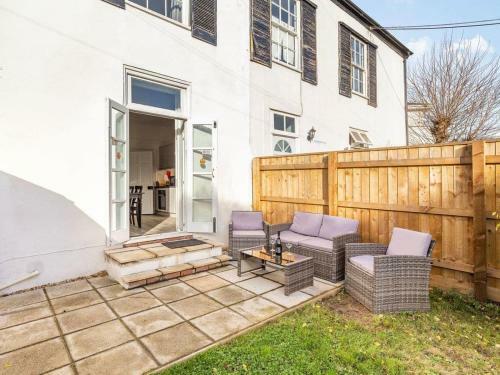 Heather House 2 King 1 Double 2 Single Beds