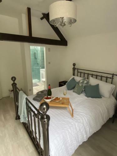 4 Torwood Gables. The Old Victorian School House