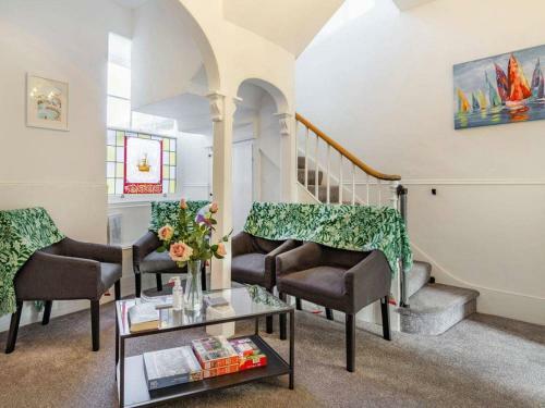 Lovely Villa 1 King 1 Double 4 Single 1bunk Bed
