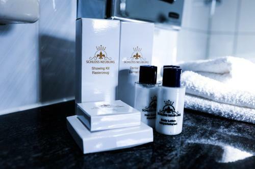 Hotel Schlo� Neuburg