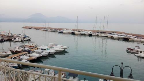 Scario Sunny Apartment In Centro
