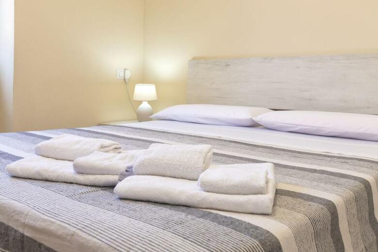 Hostal Vico Rooms