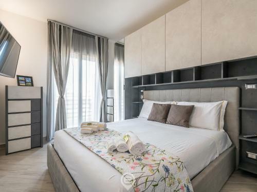 Alba's Apartment - Wifi & Private Parking