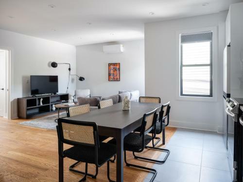 Apartamento Gorgeous + Modern Three-bedroom Flat!