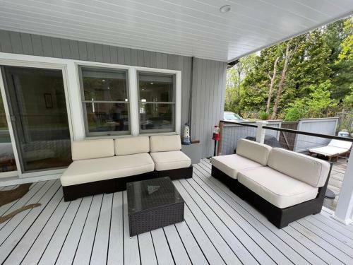 East Hampton Summer Home With Pool & Hot Tub