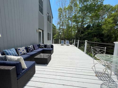 East Hampton Summer Home With Pool & Hot Tub