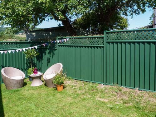 A Bungalow 10 - Uk30638