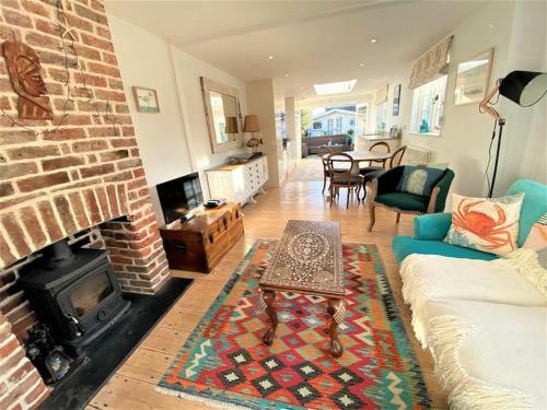 Moonstone Cottage, Moments From The Beach