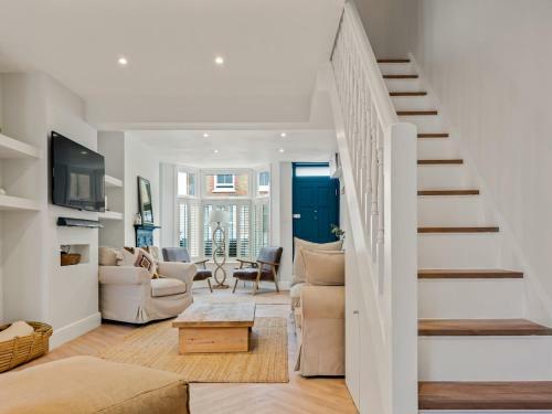 Pass The Keys 3 Bed Scandi Heaven Minutes From The Beach