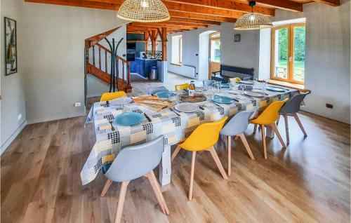 Nice Home In Kerlouan With Wifi And 5 Bedrooms