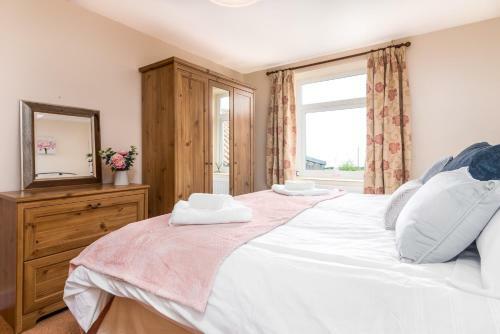 Sea View Cottage & Garden, Dunsley