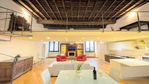Apartamento Duomo Apt With Spectacular Terrace - Sleeps 6