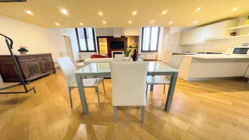 Apartamento Terrazza Duomo With Spectacular Views From 2 Large Terraces - Sleeps 6
