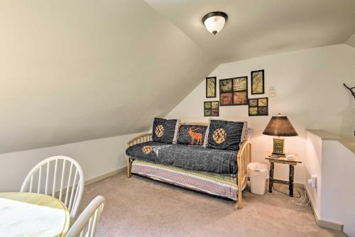 Townhome Walk To Mirror Lake And Main Street!