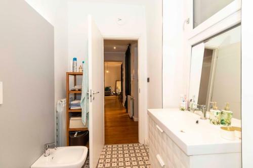 Piazza Filiberto Central Apartment