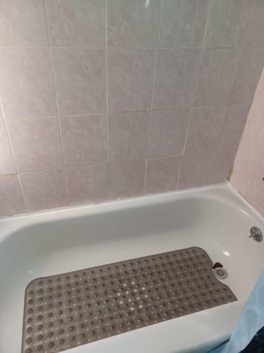 Apartamento Cheerful One Bedroom Studio With Free Parking/wifi