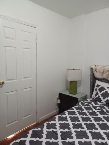 Apartamento Cheerful One Bedroom Studio With Free Parking/wifi