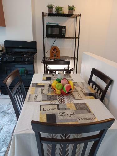 Apartamento Cheerful One Bedroom Studio With Free Parking/wifi