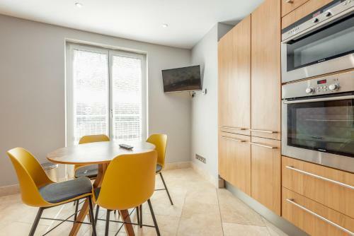 The Argyle Apartment - Luxury - Parking