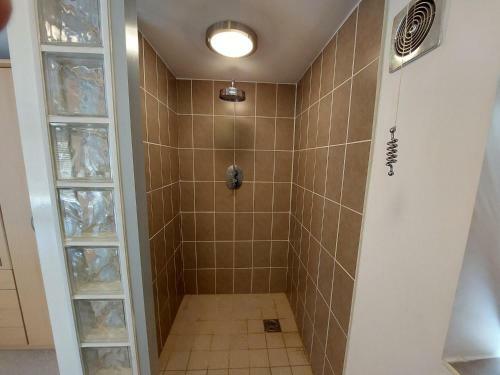 Beautiful 1bed Apartment With A Back Garden