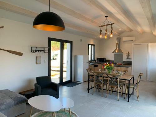 Le Moulin Des Sables, Maison R�taise.
