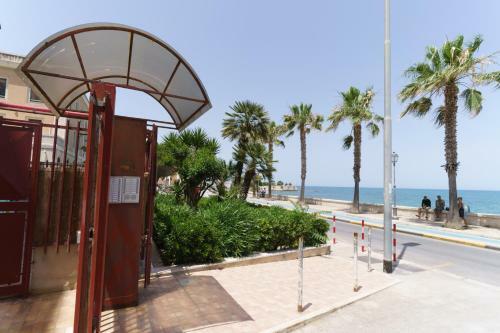 Nuvole Apartment Near The Beach