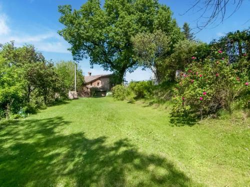 Traditional Holiday Home In Urbino With Terrace