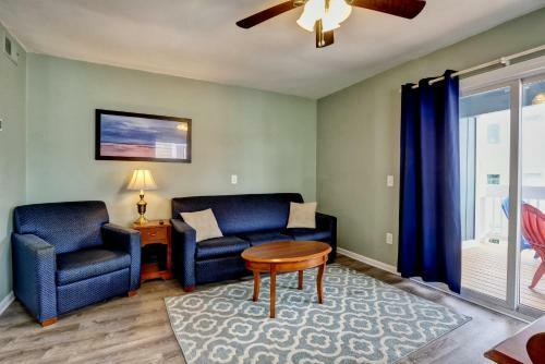 Lakefront Top Floor Beach View 2br Sleeps 6