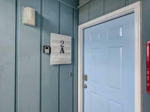 Lakefront Beachview 2br Condo Sleep 6 Close To Boardwalk
