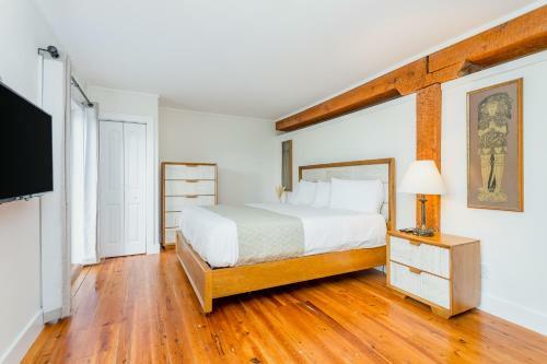 The Mill House -105