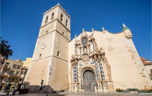 Nice Apartment In Vinar�s With 2 Bedrooms