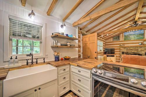 Wake Robin Cabin - Scenic Smokies Retreat!