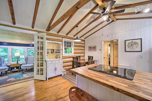 Wake Robin Cabin - Scenic Smokies Retreat!