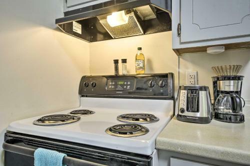 Pet-friendly Durham Home About 3 Mi To Downtown!