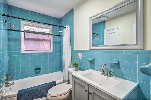 Spacious Home With Game Room And Backyard Lounge!