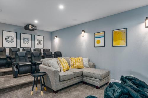 The Clubhouse Wh412