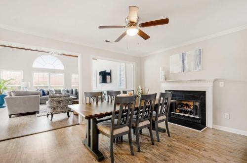 Gorgeous Graham Home With Private Heated Pool