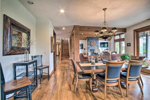 Luxe Coos Bay Escape With Patio And River Views!