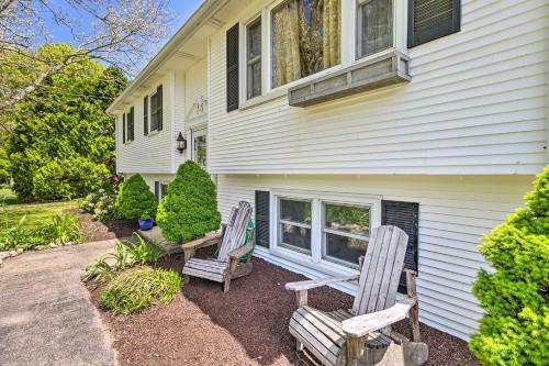 Vibrant Westerly Home With Private Pool And Yard!