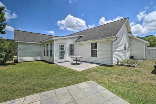 Conway Home With Yard Less Than 20 Mi To Myrtle Beach!