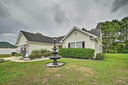 Conway Home With Yard Less Than 20 Mi To Myrtle Beach!