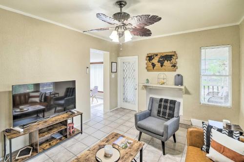 Unique Houston Getaway About 1 Mi To Downtown!