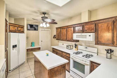 Unique Houston Getaway About 1 Mi To Downtown!
