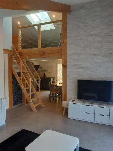 G�te Neuf Entre Lac Et Montagne